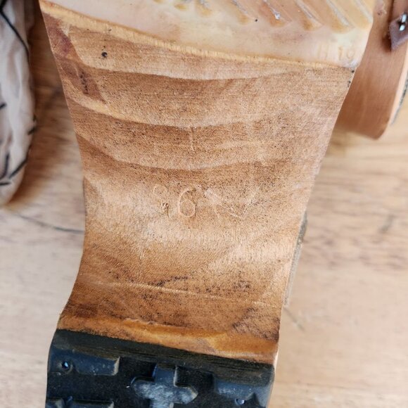 Sven's Swedish Clogs - Picture 9 of 12
